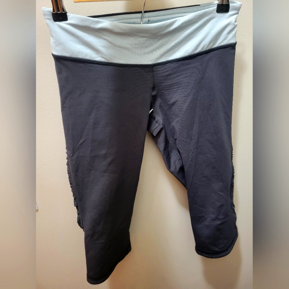 Lululemon 16" ruched leggings. Size 6.